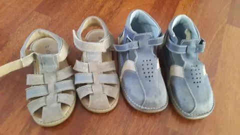 Sandalettes et chanussures ouvertes taille 27