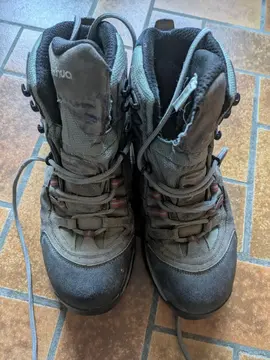 Chaussures de randonnée 42