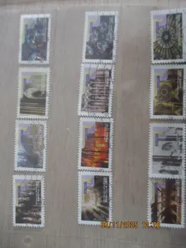 12 timbres France Cathédrales