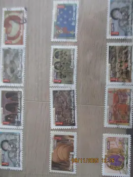 12 timbres France eglises romanes