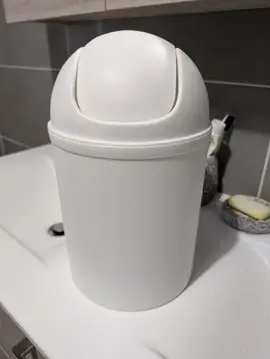 petite poubelle salle de bain