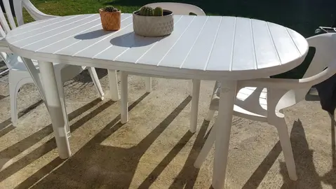 TABLE DE JARDIN BLANCHE