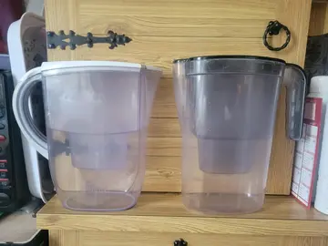 2 Carafes à eau filtrantes