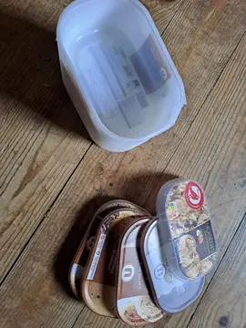 bacs de glace avec couvercles