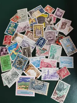 lot unique timbres Algérie...