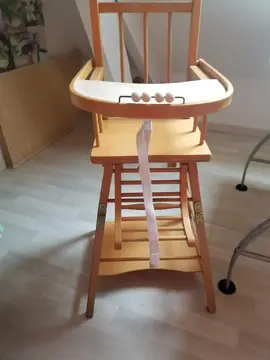 chaise en bois d'origine