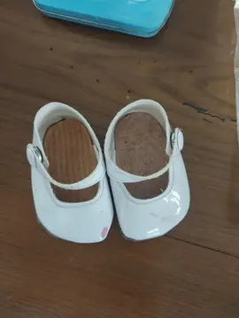 chaussures de poupée