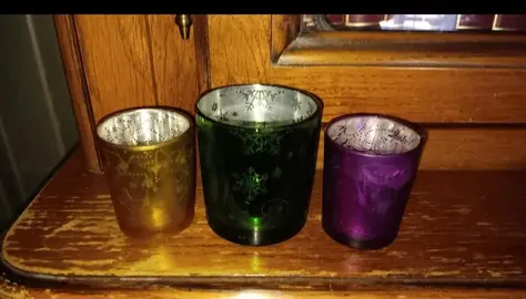 Un lot de trois Photophores