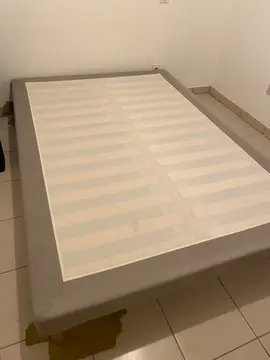 lit double (140x200) - IKEA : cadre + sommier