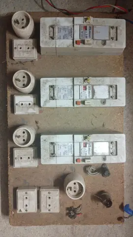 Tableau électrique mobile ancien