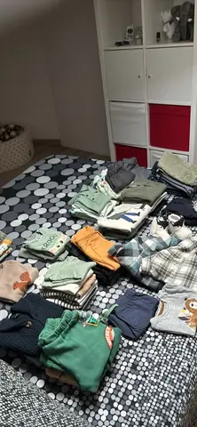 donne affaire pour petit garçons très bonne état