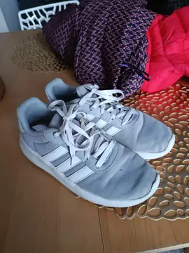 chaussure adidas t.39 1/3