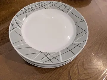 Lot de 6 assiettes en céramiques