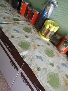 Deux éléments bas de cuisine vintage