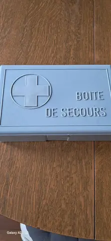 boîte de secours en plastique
