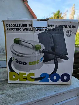 Decolleuse papier peint