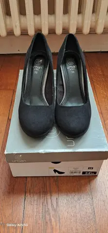 chaussures à talons en daim T 38