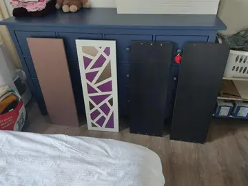 Tablettes pin massif provenant d'une bibliothèque Hemnes (Ikea)