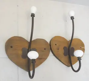 DEUX PATERES METAL ET BOIS