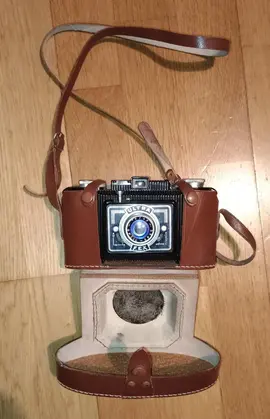 Appareil photo argentique / années 60