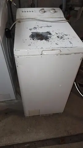 lave linge Electrolux en mauvais état