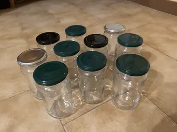 10 bocaux de taille moyenne