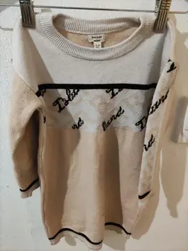 petite robe en laine. (3-4 ans )