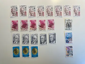 Lot 5 de 24 timbres oblitérés avec surtaxe