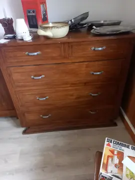 tables de nuit, table manger, coiffeuse, commode