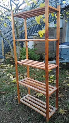 étagère de garage en bois