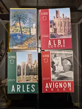 Guides touristiques Années 50 pour les amoureux.ses du Sud de la France