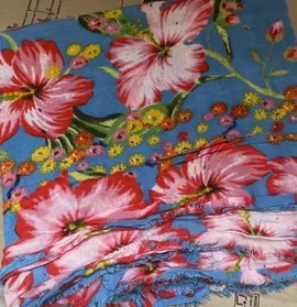 Foulard coloré fleuri vintage