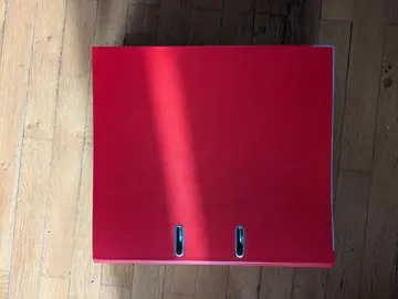 2 classeurs avec pochettes