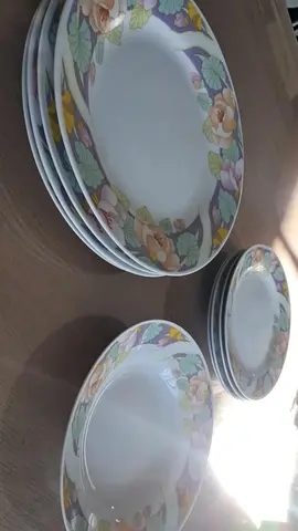 lot assiettes Regeev