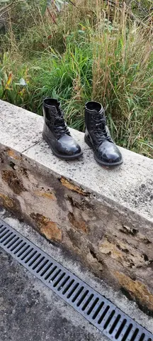 bottines noires vernies/39