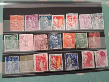 Timbres de FRANCE petit format