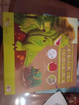 moulage plâtre dinosaures