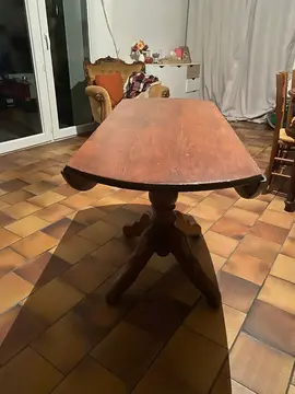 Table ovale en bois