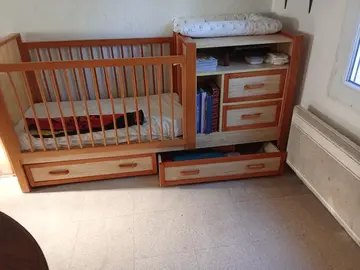 donne lit et table a langer