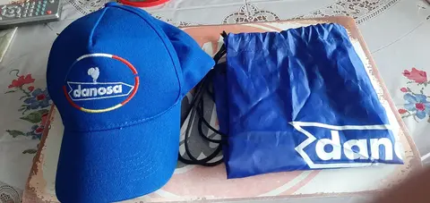 Casquette + sac en tissus Danosa neufs