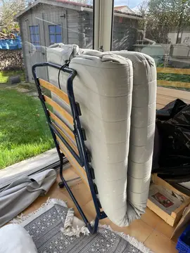 lit pliant avec matelas