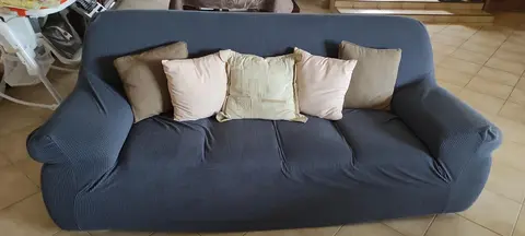 canapé simili cuir blanc avec sa housse