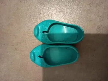 chaussure poupée 30cm