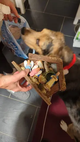 petite crèche avec figurines