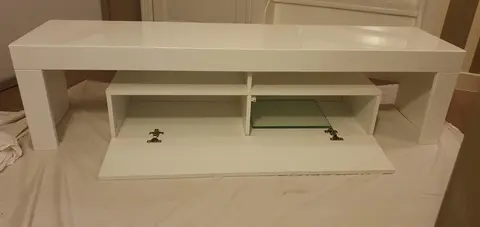 meuble tv Longueur 150 cm X largeur 35 cm X hauteur 38c2 tablettes en verre