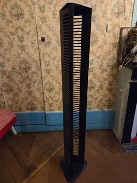 tour à CD métallique