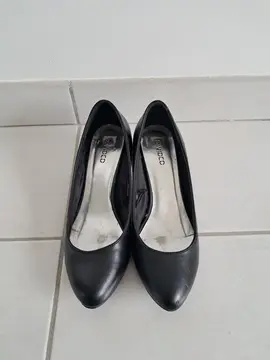 chaussures noires à talons