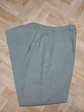 pantalon homme vert C&A raille 46 mais taille 40