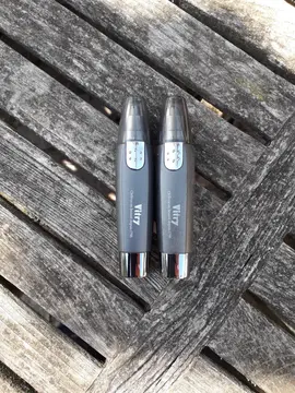 2 tondeuses à nez/oreilles