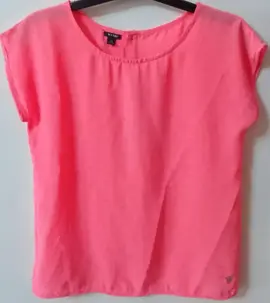 petit haut léger avec motifs étoiles